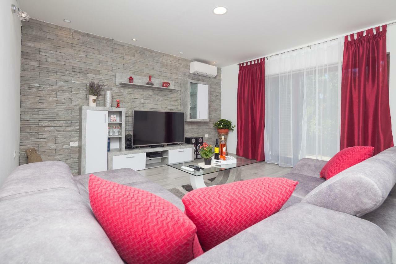 New brend app Matija Appartement Pinezici  Buitenkant foto