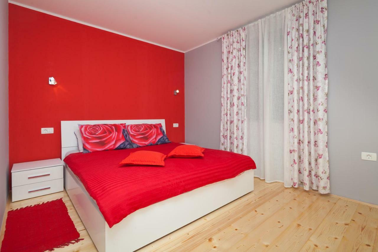 New brend app Matija Appartement Pinezici  Buitenkant foto